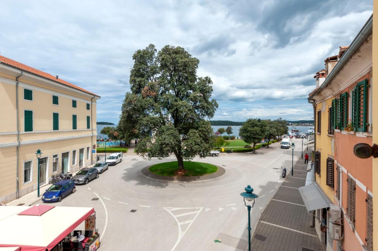 The Yellow House Apartments Rovinj Kültér fotó
